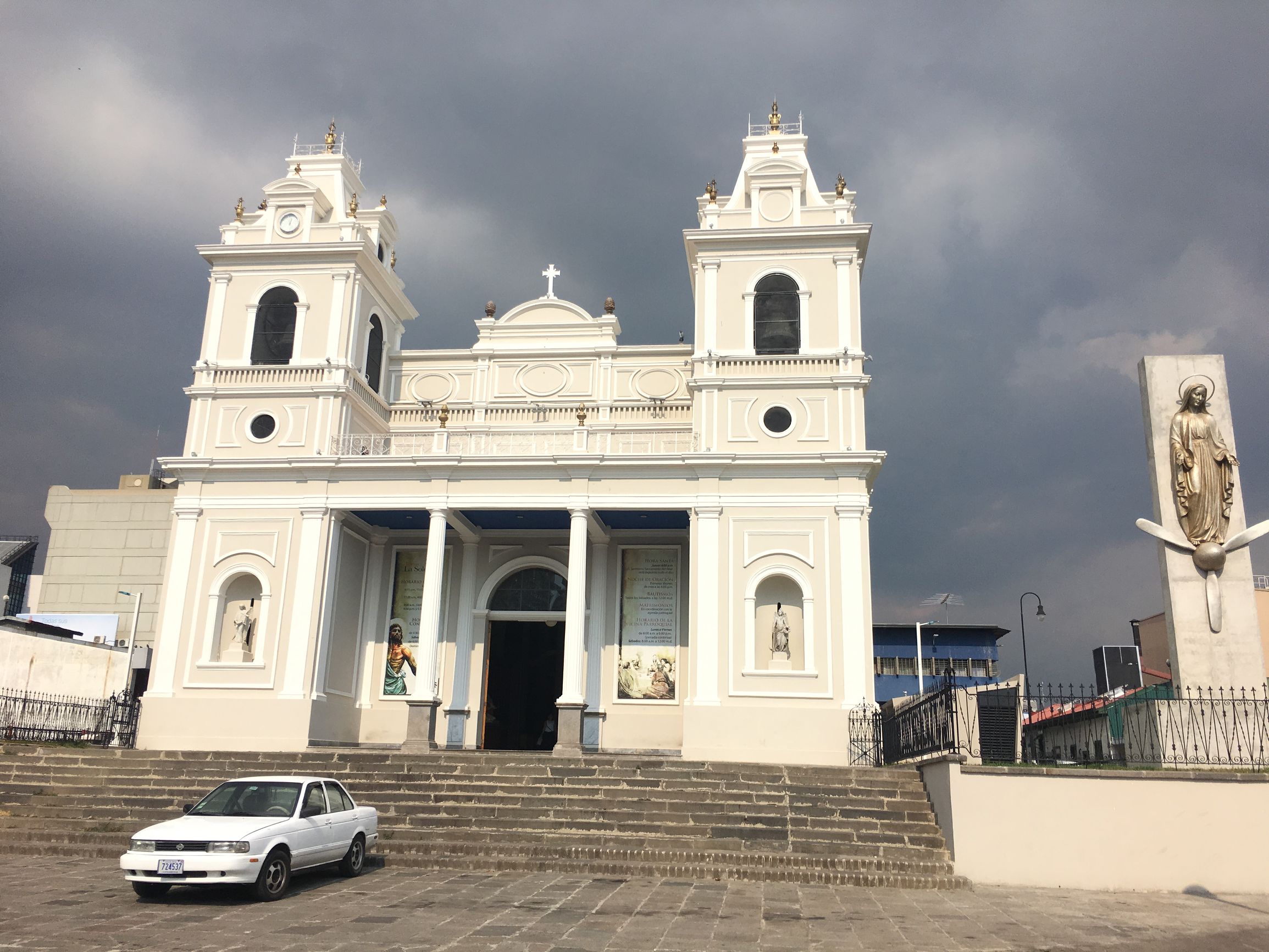 巴拿马同中国建交了吗,巴拿马和美国隔了几个国家