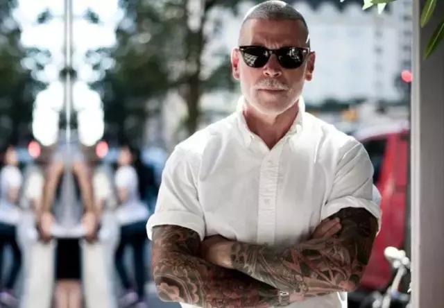 适合父亲的穿搭,父亲节最适合买什么东西