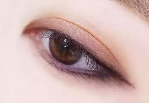 眼影要怎么画才不会掉,眼影总是选不对怎么办