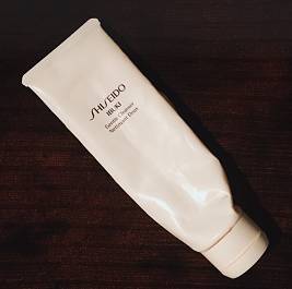 清洁皮肤毛孔里的黑头过后红红的,清理鼻子痘痘黑头