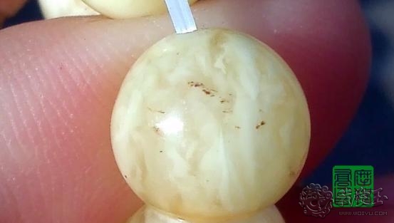 天然蜜蜡和水煮蜜蜡,水煮蜜蜡和烤蜜蜡