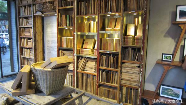 又到了一年一度的小龙虾盛宴了大家如何在家吃到小龙虾？西安这条街美食秒杀回民街统统吃一遍才过瘾？