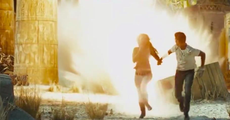 《变形金刚》导演多能炸？火花百米高，一部电影炸掉1000多亿！