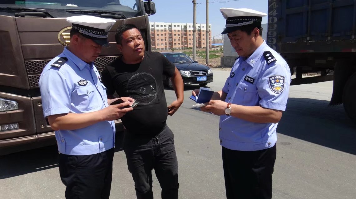 履职担当模范作用强,履职尽责发挥党员先锋模范作用