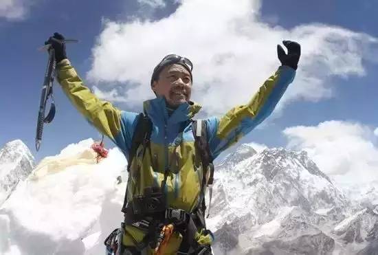 王石退休工资,王石退休了还能拿万科的工资吗