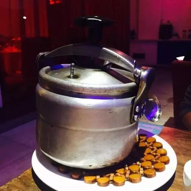 不管你愿不愿意，这10家焖锅都铺面而来了！