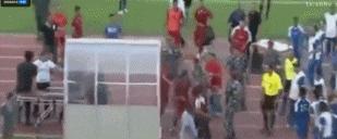 盘点足坛那些打架暴怒的时刻,震惊足坛十大暴力事件