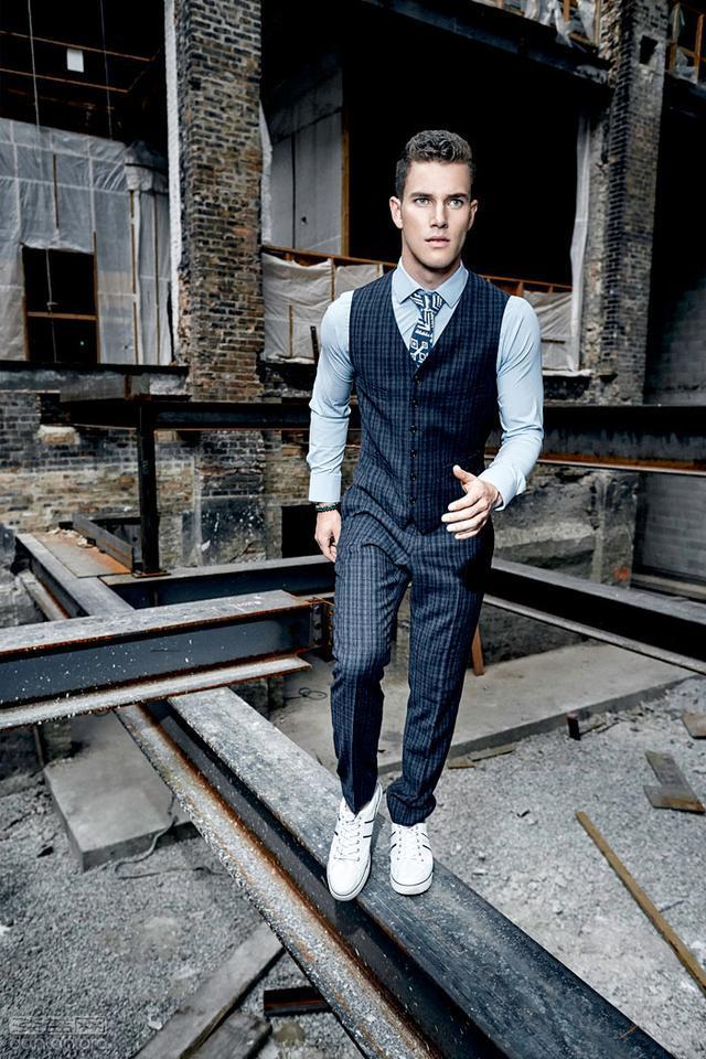 我和老师的恩恩怨怨作文,我和老师的爱恨情仇