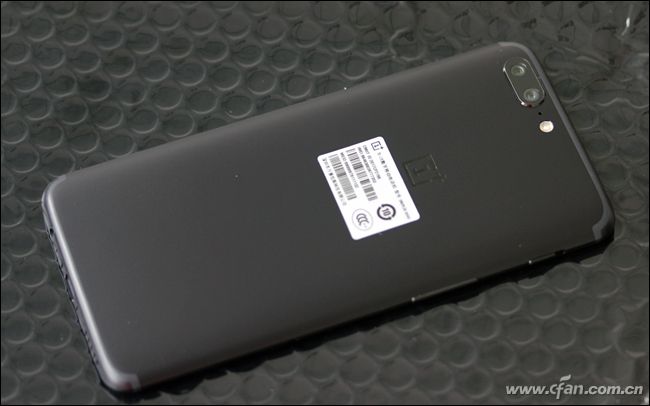 一加5骁龙835手机多少钱,1499元一加5手机