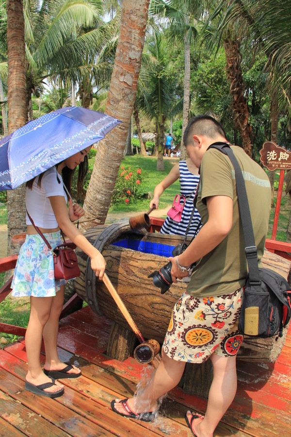 在三亚总有一片海属于一个人,在三亚椰梦长廊海边