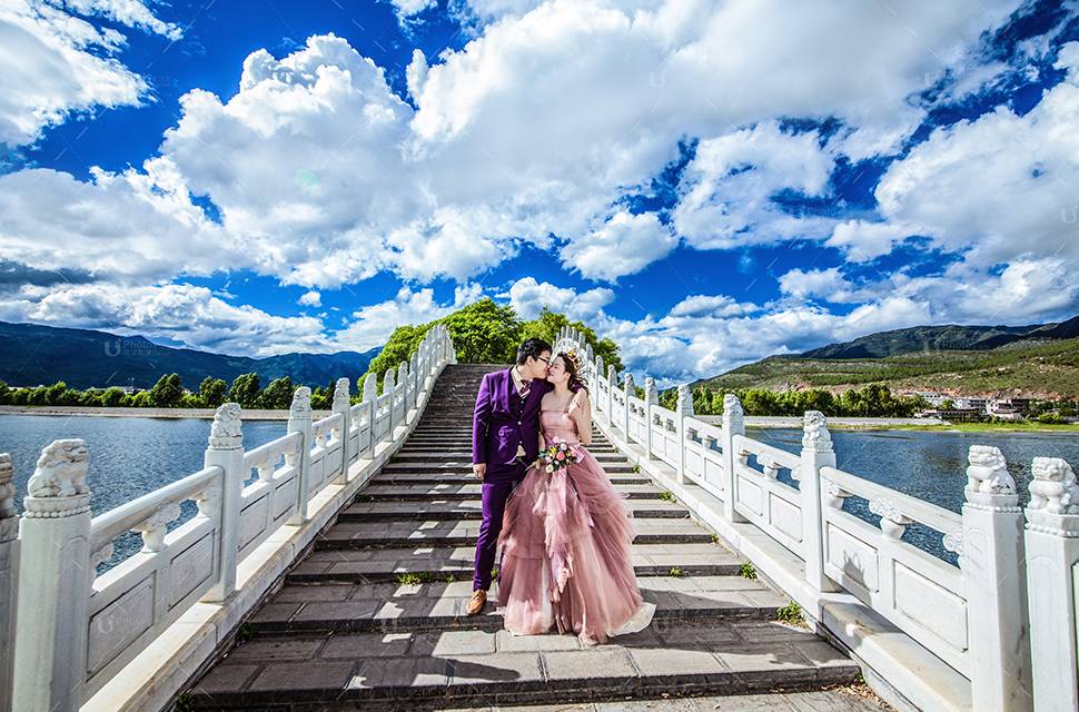 婚纱摄影的费用,婚纱摄影怎么选择一个好的摄影室