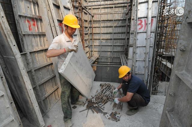新型铝塑建筑模板,建筑铝模板的施工步骤视频