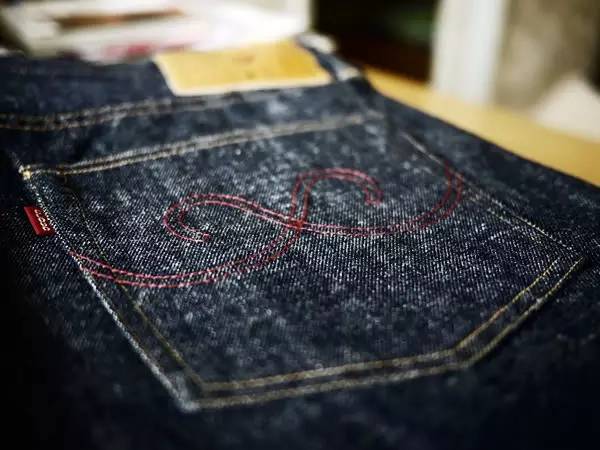 牛仔裤袋子什么牌子好,牛仔裤带花辨认