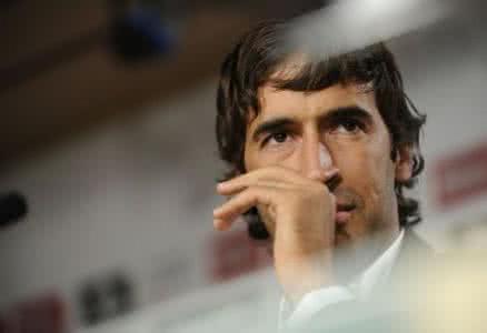 劳尔纽约宇宙,劳尔离去的背影