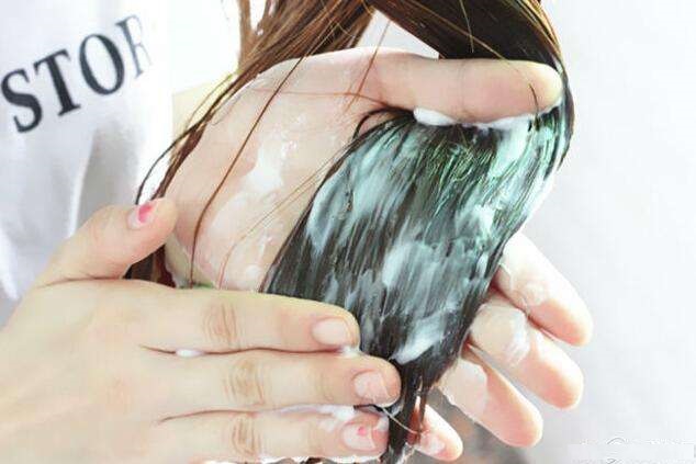 宝宝洗发掉发怎么回事,洗发掉发