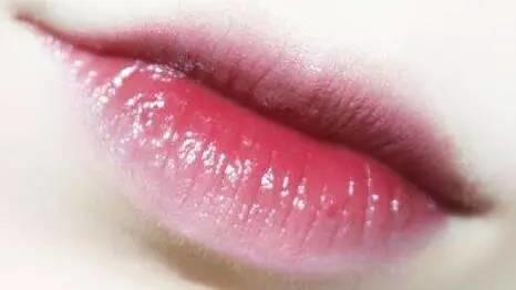 每个女生都想要的化妆品全套,每个女人都想要的口红