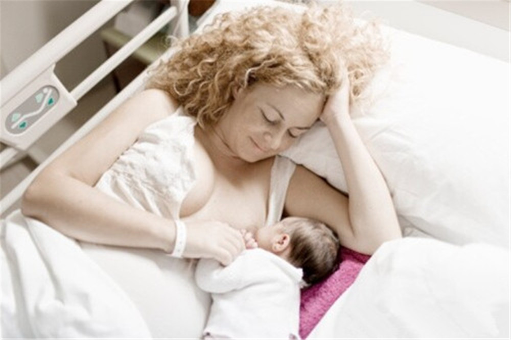 婴儿头型睡成了偏舟形怎么办,一岁宝宝头型睡偏了还能补救吗