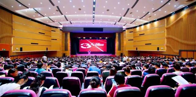 全球教育改革与教师教育前沿,全球教育故事集锦