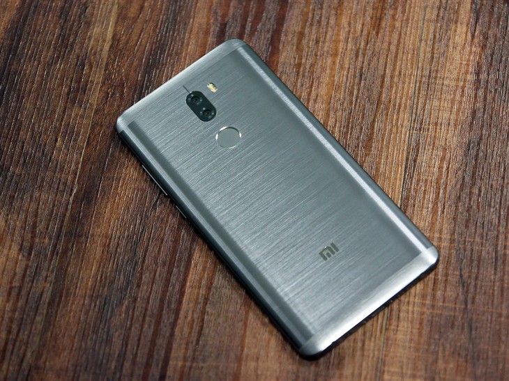 灏忕背5splus娴嬭瘎瑙嗛,灏忕背5splus璇︾粏娴嬭瘎