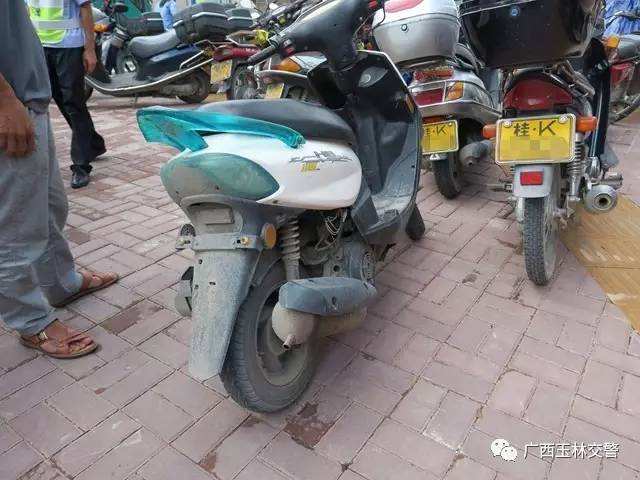 驾驶摩托车没有证件怎么处理,驾驶摩托车一定要证照齐全