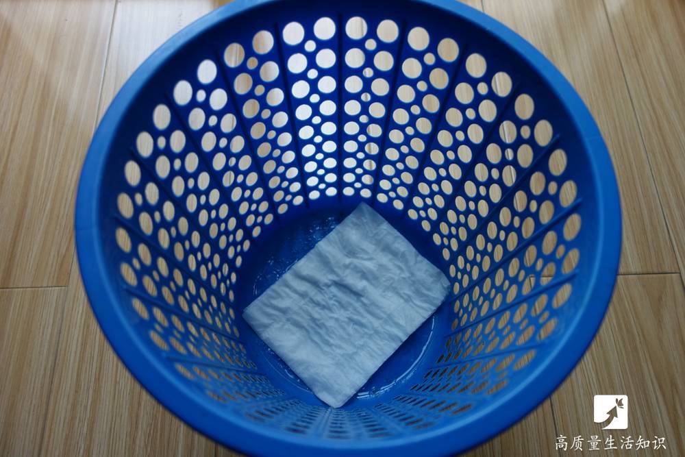 ps怎么把皱衣服弄平整,衣服皱了不用熨斗如何烫平