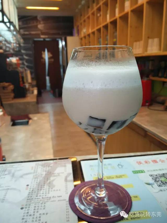 牛魔王黑钻奶茶多少方糖,牛魔王黑砖奶茶是大杯吗