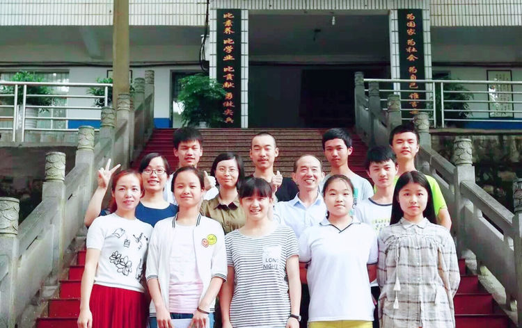 关于上栗中学,江西省上栗中学