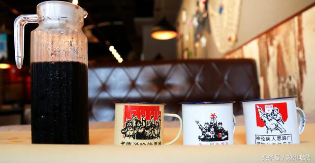 几个意思?去郑州南阳路吃海鲜,服务员你把菜倒桌上就跑?