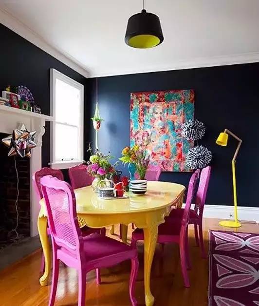 家里的颜色怎么跟窗帘搭配,家里颜色有些深搭配什么来协调