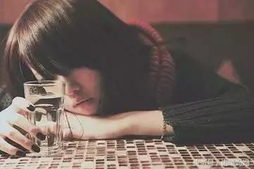 90后妈妈产后抑郁掐死1岁儿子,二胎是女儿人工流产后很难受