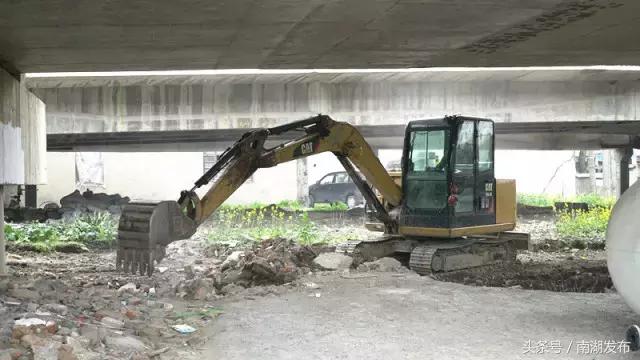 汉塘水上的三座桥变了~小城镇颜值越来越高
