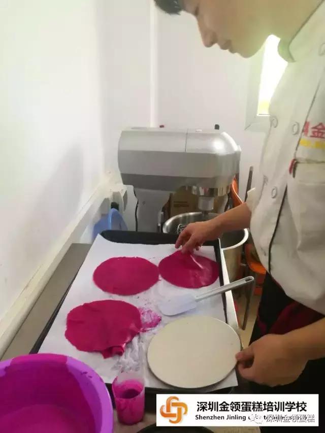 学西点好吗?有前途吗?让我们的伙伴们告诉你答案吧~|深圳学蛋糕|深圳蛋糕培训学校|深圳五大蛋糕学校|