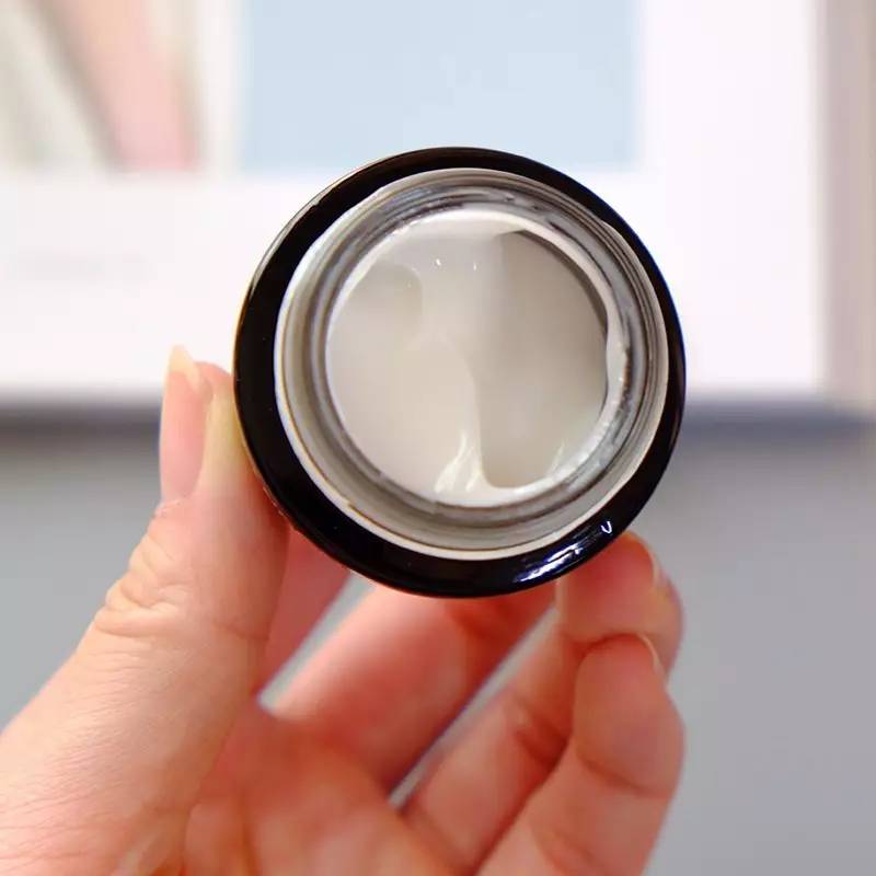 用完兰蔻小黑瓶眼霜后眼睛疲劳,用了兰蔻小黑瓶感觉脸假光