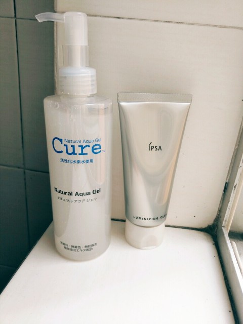 油皮洗面奶祛痘去黑头收缩毛孔 (敏感肌肤怎么收缩毛孔去黑头)