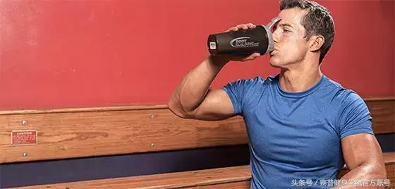 吃增肌粉的好处与副作用,增肌粉含不含有激素