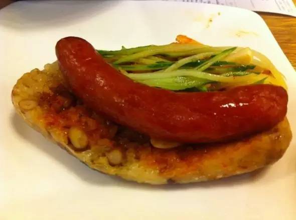 开封鼓楼广场离鼓楼夜市近吗,开封鼓楼夜市营业到几点