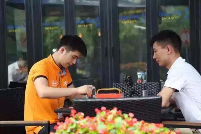 比快递挣钱的行业,比快递员好的工作