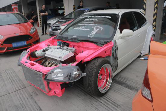 本田思域typer一战封神,本田type-r和普通思域