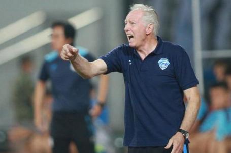 足协证实容大退赛事件,容大退赛点球视频