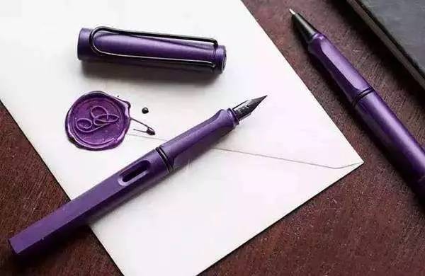 伴手礼戴什么合适,为什么旅游带伴手礼