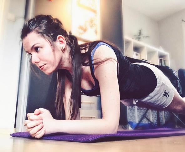 久坐腰疼趴着可以缓解吗,孕晚期久坐后腰疼如何缓解