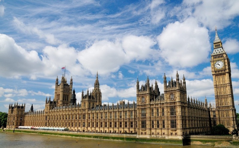 签证过期了还没出去怎么办,签证在有效期护照过期了怎么办