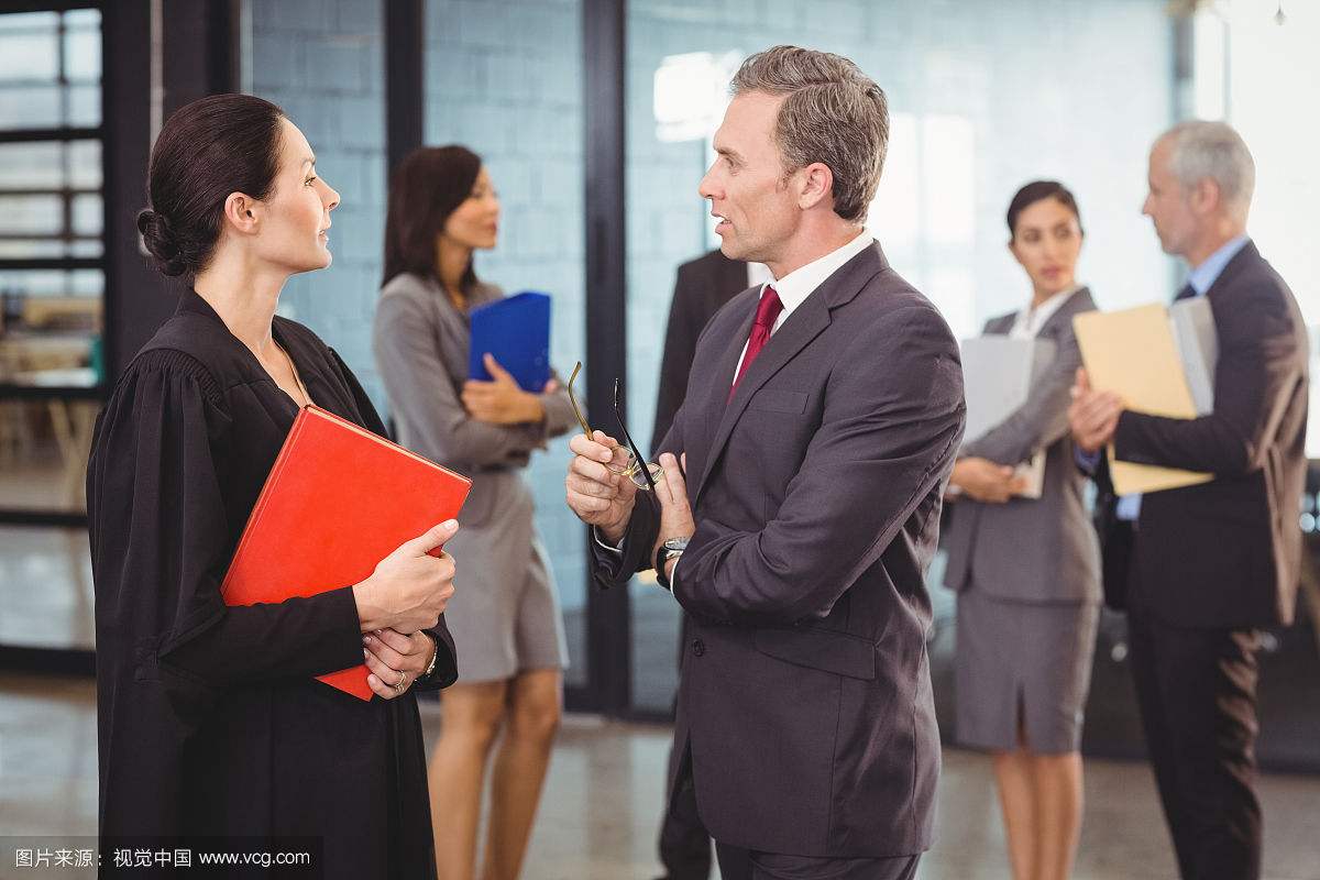 律师这个职业前景好吗,律师行业的收入