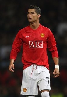 足坛历代绝代双骄高燃,足坛的绝代双骄c罗和梅西