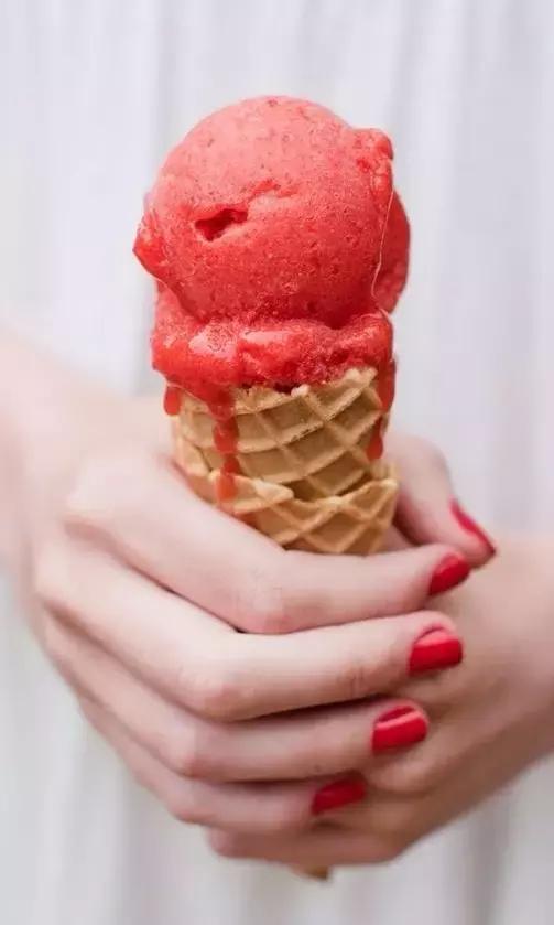 显白的指甲油色适合黄皮,豆嫂指甲油什么色号显白