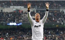 足坛历代绝代双骄高燃,足坛的绝代双骄c罗和梅西