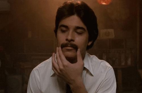 如何闭着嘴把妞给泡了?