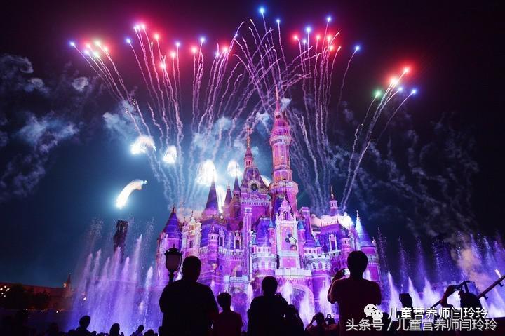 去迪士尼实现童话故事公主梦,带小朋友去迪士尼圆公主梦