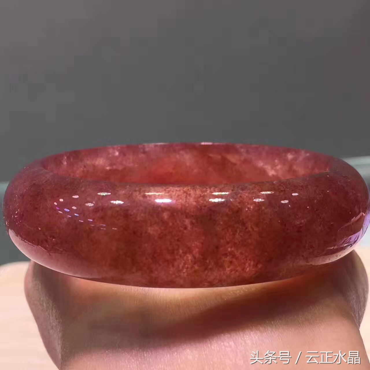 江苏东海钛晶批发市场,紫水晶手镯价格及图片大全集