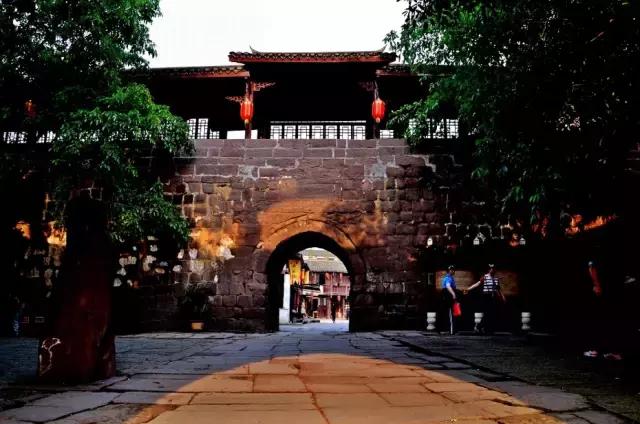 重庆不可错过的10个绝美古镇,重庆周边古镇旅游景点大全排名